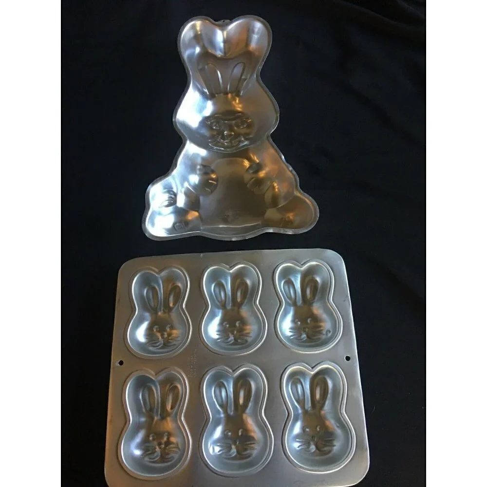 Pair Of Wilton Bunny Aluminum Cake & Cupcake Pan #2105-9408 & 2105-4426 - Easter
